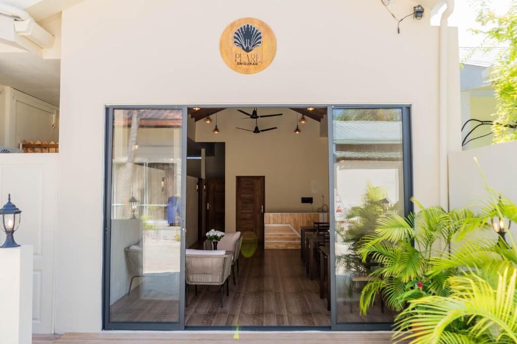 Open entrance and lounge area at Pearl Dhigurah